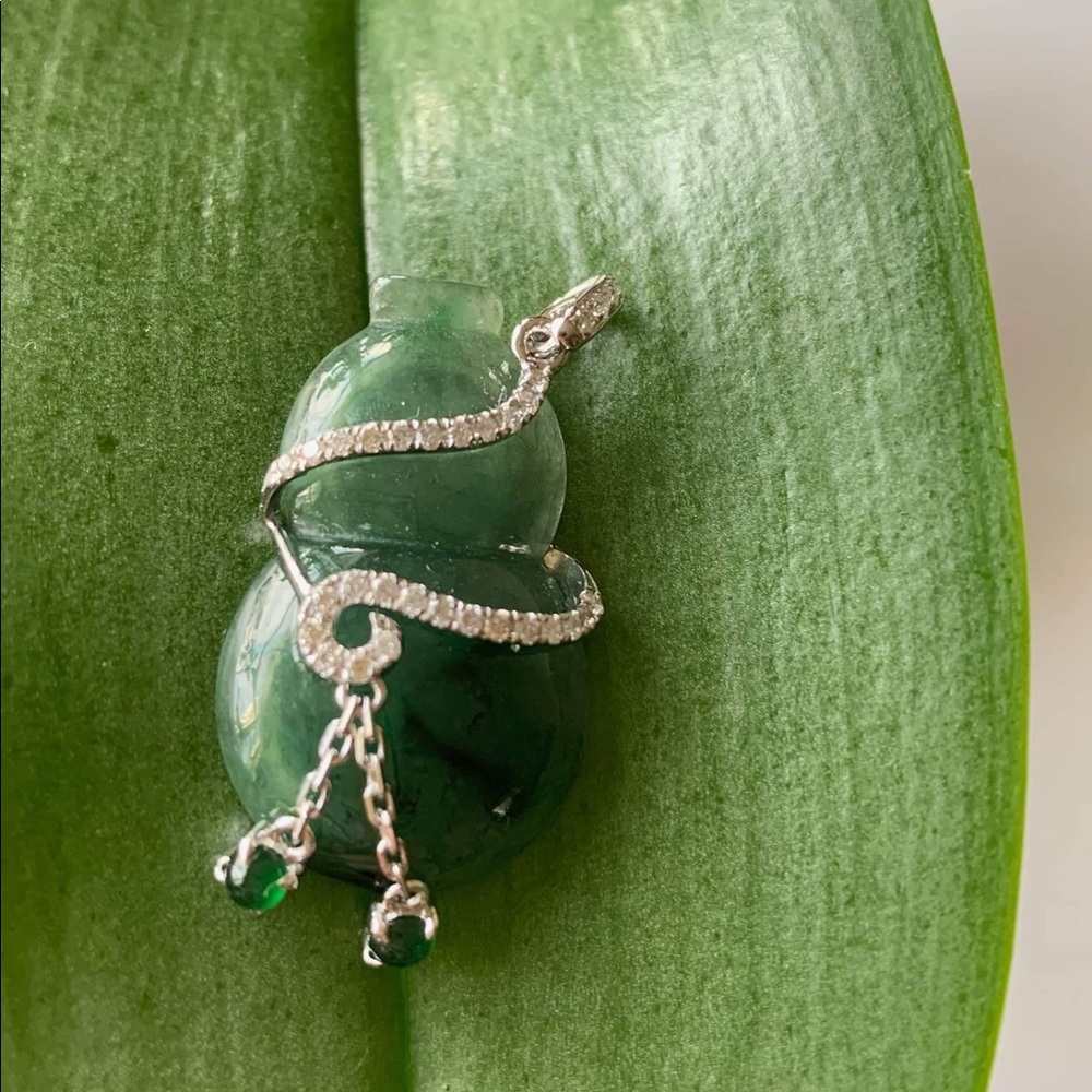Beautiful green jade and diamond pendant